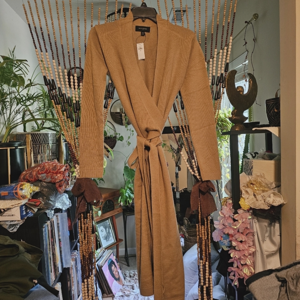 NWT.Banana Republic Tan Wrap Dress/Sweater. Size Xs